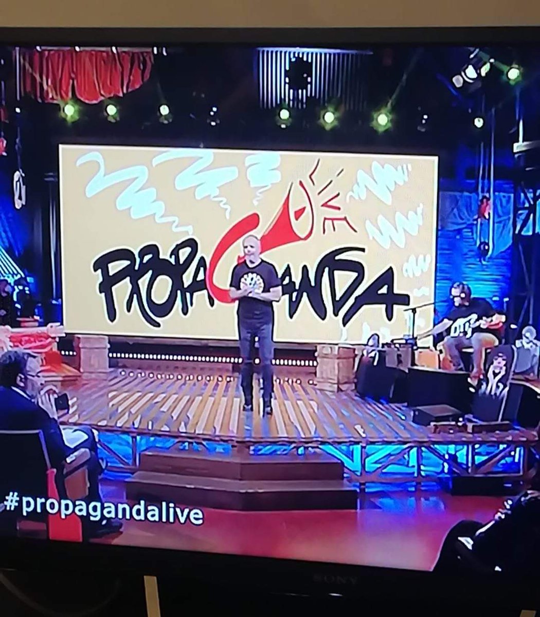 Kithia77's tweet photo. E anche questa settimana è finalmente #venerdìsera...
#propagandalive ❤️ad alleggerire l'ansia
@welikeduel  @zdizoro https://t.co/hg8b1Rq1OO