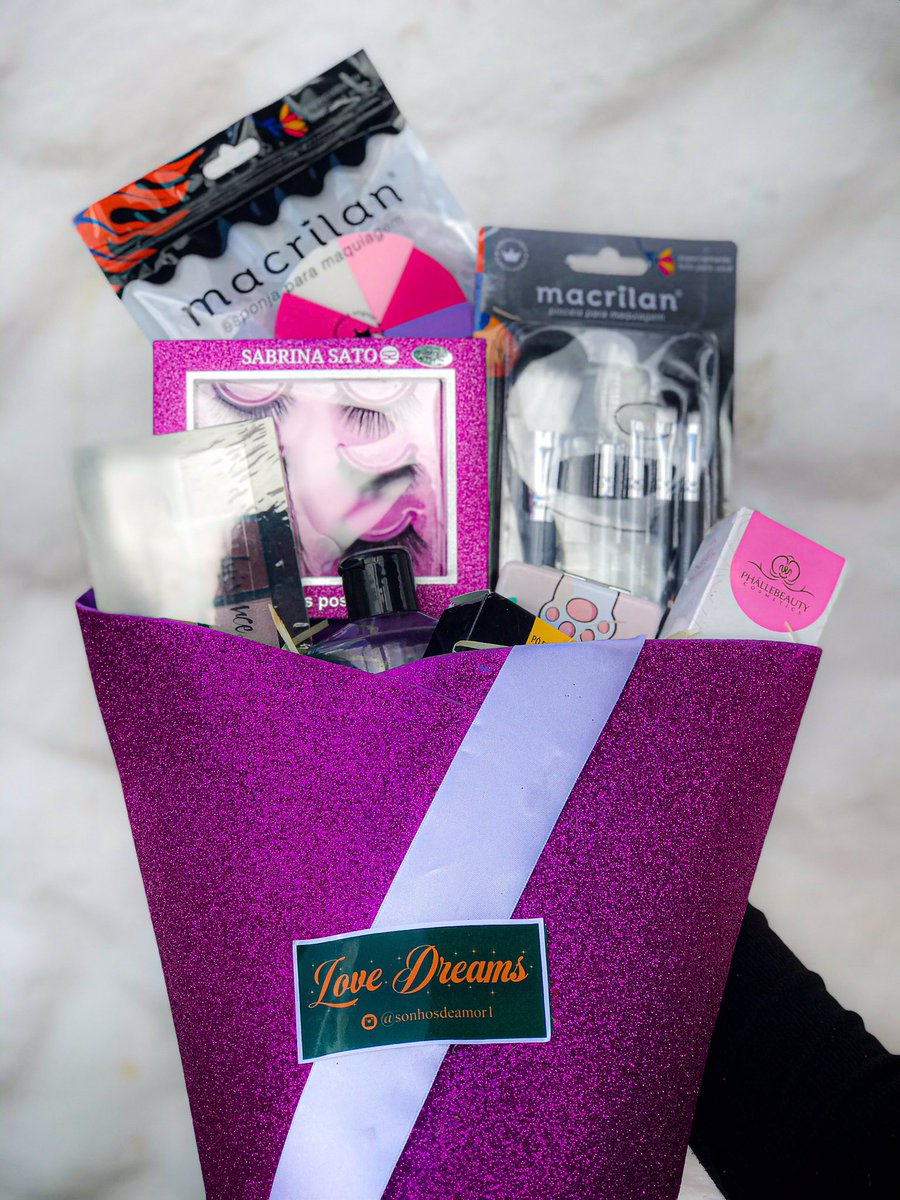 SonhosdeAmor01's tweet photo. Buquê de flores até vai, agora já imaginou presentear com um BUQUÊ DE MAKES?? 🥰💄💖

Faça já sua encomenda ❤️

(Nos ajudem dando rt🥺)

https://t.co/1Ne9TU3qUF https://t.co/jlHSC391Me