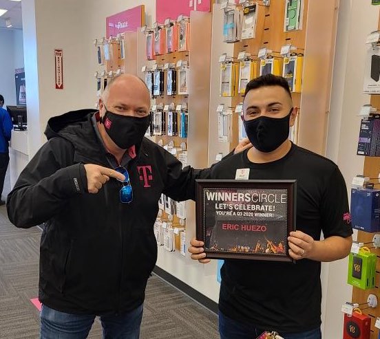 HuezoEric's tweet photo. Today was a good day! Winner’s Circle Q3 and I got to see @JonFreier !! #SouthNeverSettles #TexasDNA #TXEastElevates @TMobile https://t.co/gDcAna9DWz