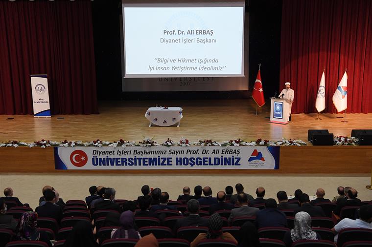 Ağrı İbrahim Çeçen Üniversitesi’nde “Bilgi ve Hikmet Işığında İyi İnsan Yetiştirme İdealimiz” başlıklı konferans veren Diyanet İşleri Başkanı Prof. Dr. Ali Erbaş, Kur'an-ı Kerim’in ana amacının iyi insan yetiştirmek olduğunu söyledi
@DIBAliErbas
https://t.co/avtlg402Xe https://t.co/VDjmvPNQMU