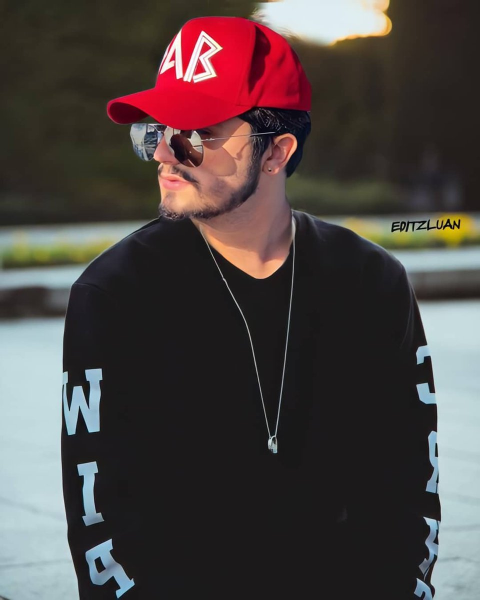 Será sempre você.

SEMPRE COM VOCÊ LUAN