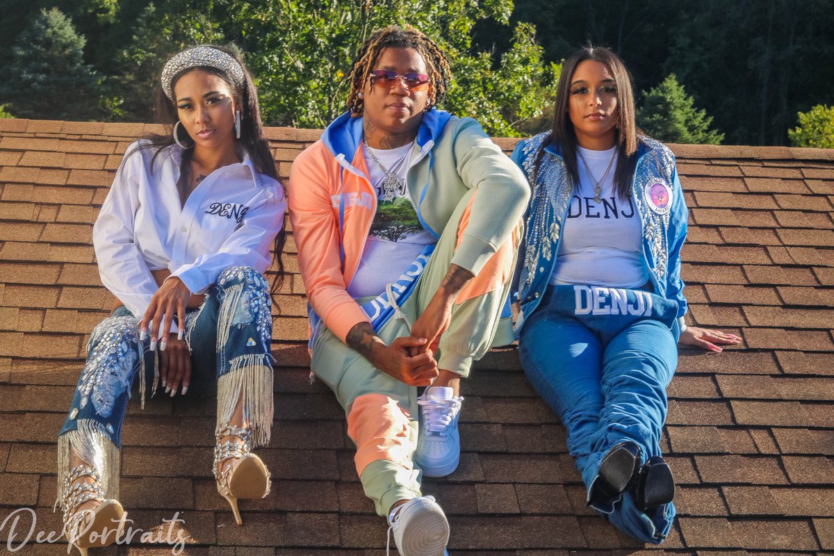 skinneeDee's tweet photo. .📷 @DeePortraits x rach cannon denji collection https://t.co/vfiEtJ0tnI