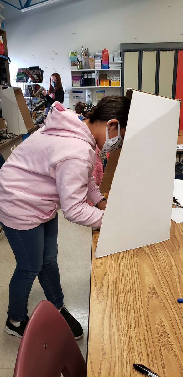 MrsMeyers_Class's tweet photo. We were excited to have a mock vote with @studentvote in the provincial election! @macneillrps @RegPublicSchool #StudentVoteSK https://t.co/ZY7b87dm93