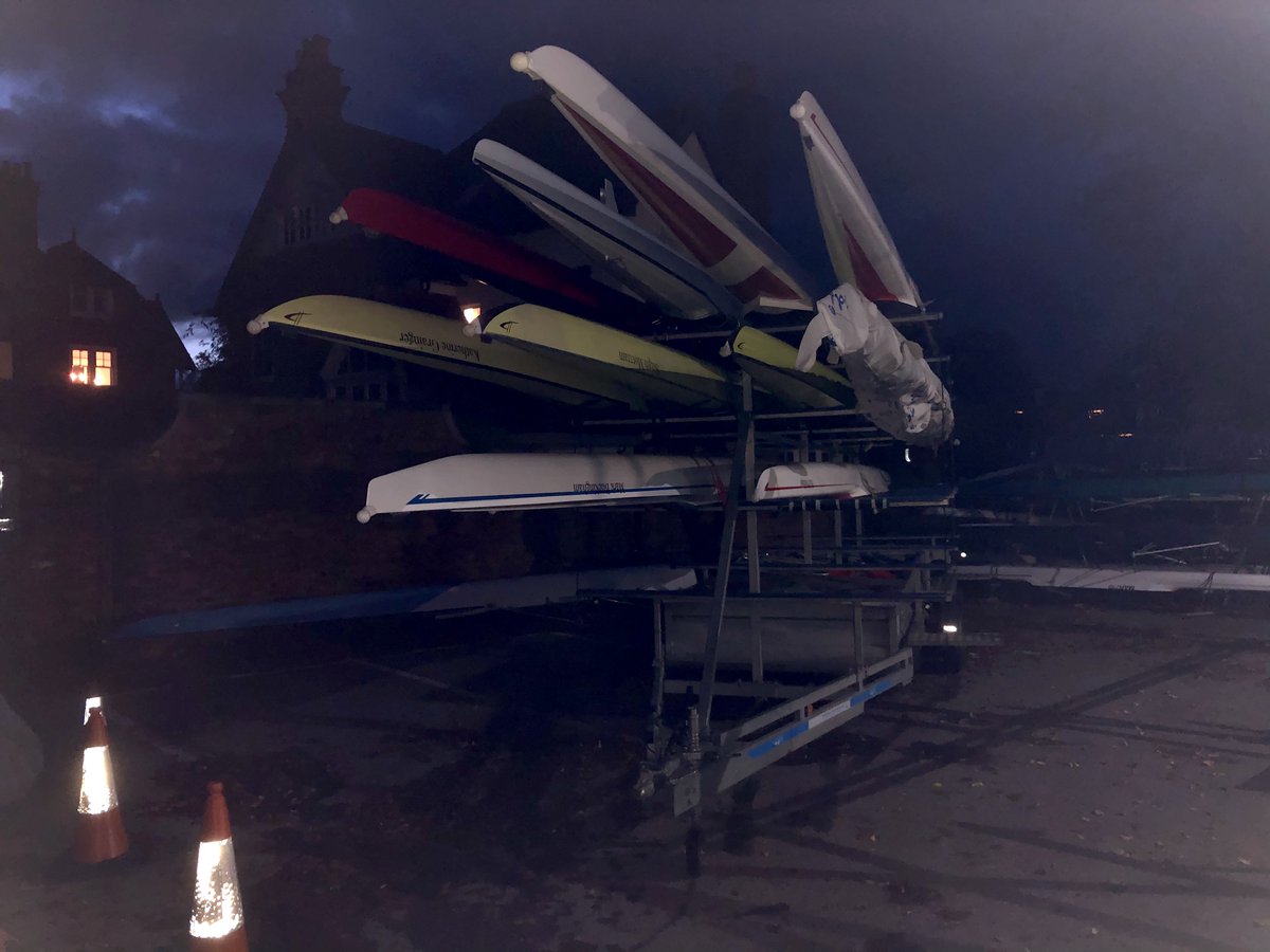 marlow_rowing's tweet image. Saddle up, wagons rolls. After going pretty much nowhere, its a three trailer weekend!!! Private match at UTRC, Dorney for a boot camp and Junior Learn To Row. Oh yes. Thanks to Upper Thames Rowing Club Henley Rowing Club Dorney Lake Westhorpe Watersports Centre #yeahmarlow
