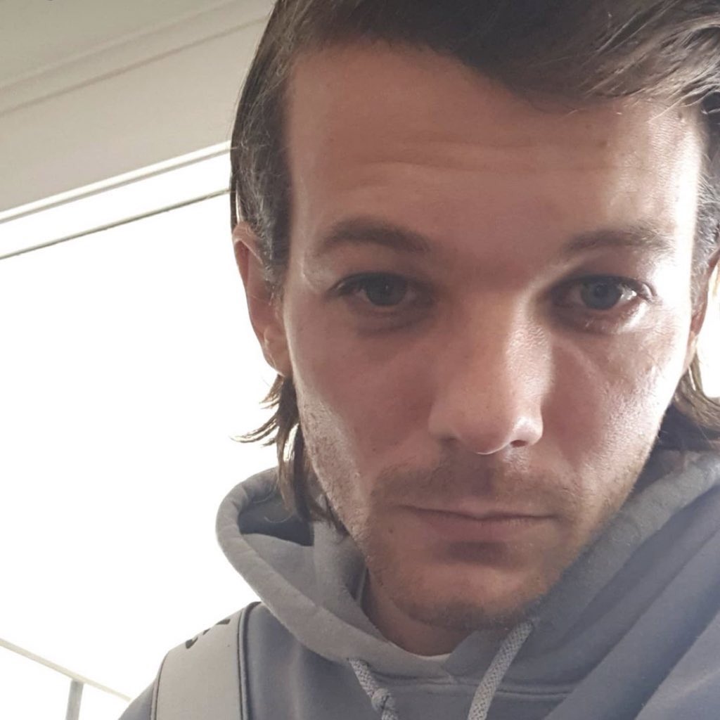 bakerbcys's tweet image. I love it when my baby sends me selfies when i’m not home 🥺❤️