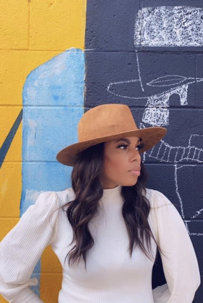 yellowbugluv's tweet image. I have my mother’s mouth and my father’s eyes. On my face they are still together. -WS