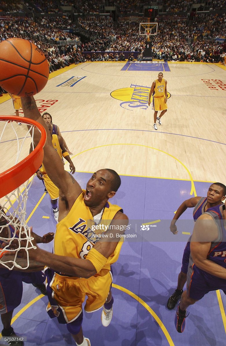 With over a minute left in the 4th quarter, Kobe made 2 clutch shots to give the Lakers a 3 point lead. The score was 105-102 with the Lakers leading by 3 near the end of the 4th quarter. It seem like the Lakers were going to win this series in 6 games.