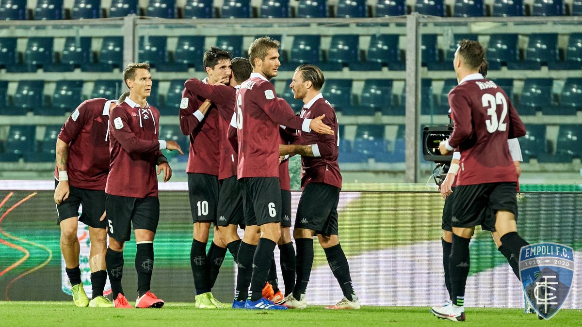 EmpoliFC's tweet photo. 46' 1-1 #EMPPIS
Si riparte al Castellani, inizia la ripresa di #EmpoliPisa https://t.co/WOXNXFopWl