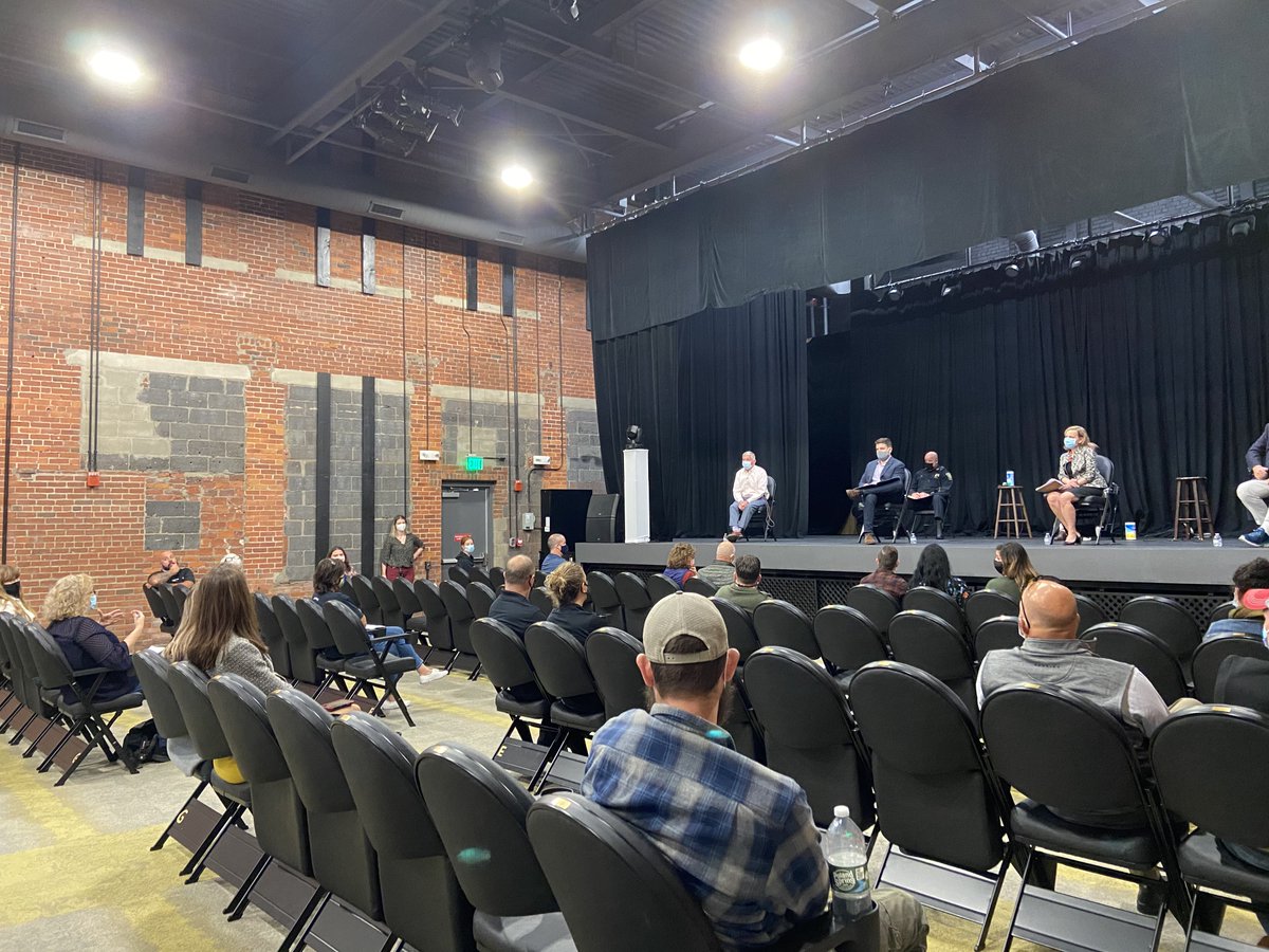 SenCavanaugh's tweet photo. Yesterday, it was great to join @MayorJoyceCraig's small business forum. 

As a member of the Governor’s Economic Re-Opening Task Force, I have worked hard to advocate for the safe re-opening of small businesses across District 16. #nhpolitics https://t.co/rpI3ZKlpDu