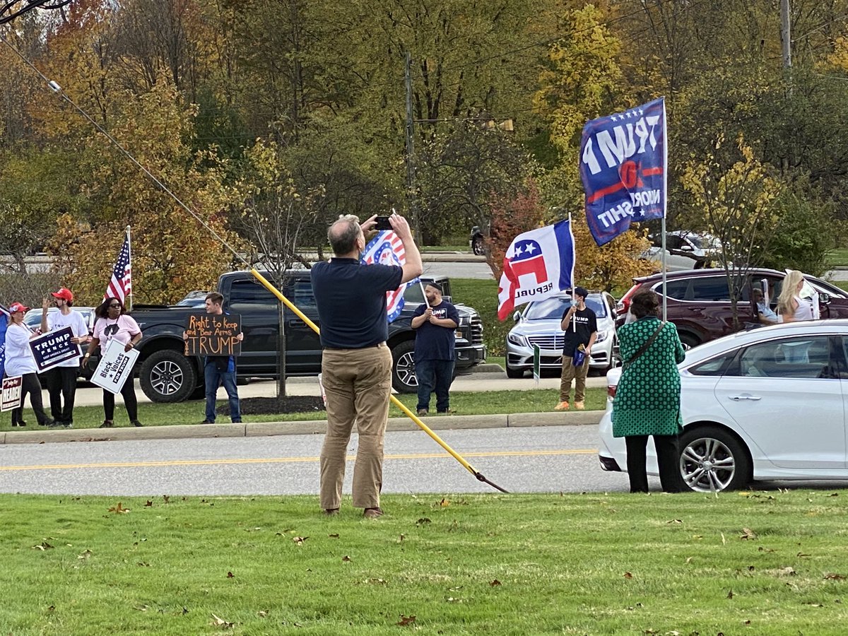howardkrantz's tweet photo. @realDonaldTrump Trump rally in Cleveland! 👍 https://t.co/4UxVm6FkO6