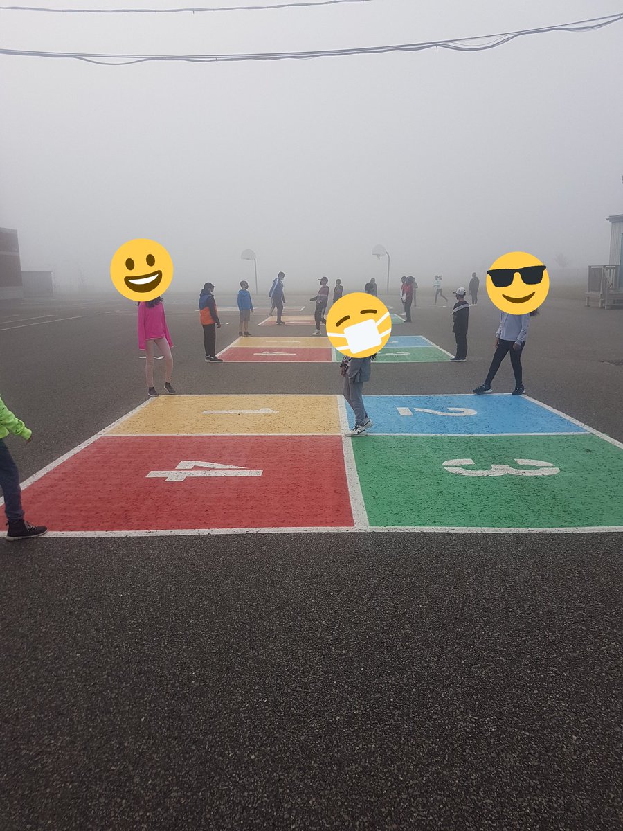 WolverinesHPE's tweet photo. Fog...that doesn't stop us! Outdoor Phys. Ed on this beautiful day!!! @BlackWalnutPS https://t.co/WlFNho764i