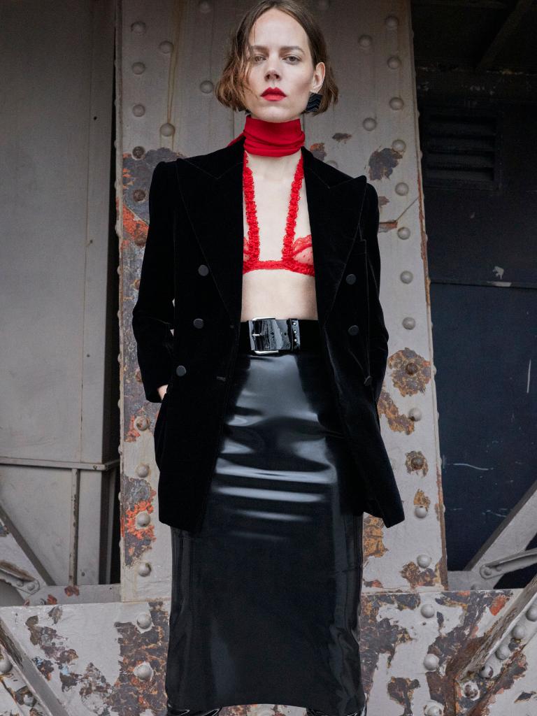latex_kitsch's tweet photo. Freja Beha Erichsen 🔥🔥🔥 for SAINT LAURENT @YSL #YSL34 by ANTHONY VACCARELLO #YSL #SaintLaurent #YvesSaintLaurent
#latex #fashion #latexfashion #ラバー #latexdress #fashionphoto https://t.co/wZW76A5MLy