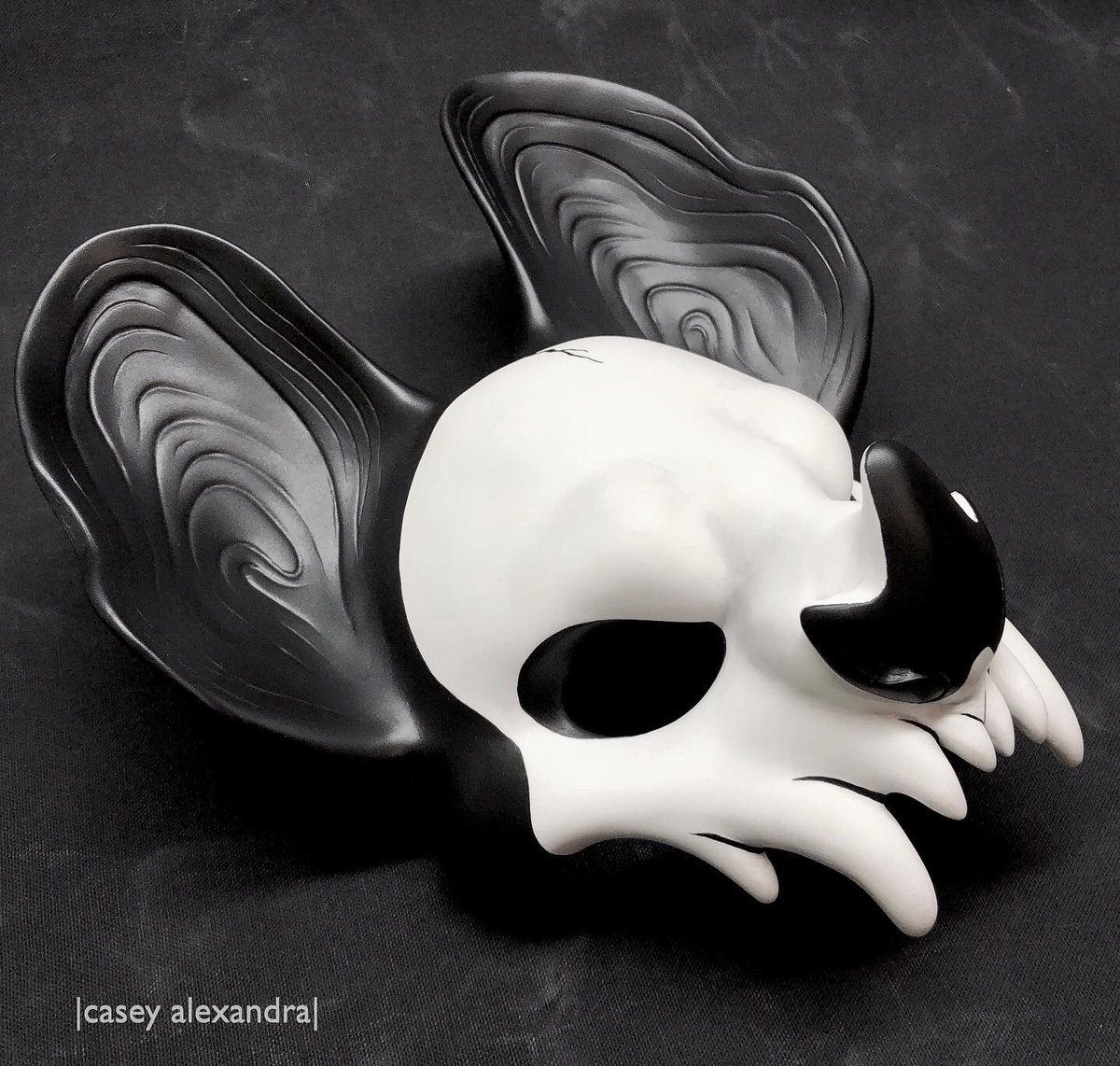 caseyalexart's tweet image. Finished up the skelly bat - this one also glows in the white areas (best under UV)! 💀 Will be listing in my shop tonight or tomorrow #skeletondesign #vampiremask