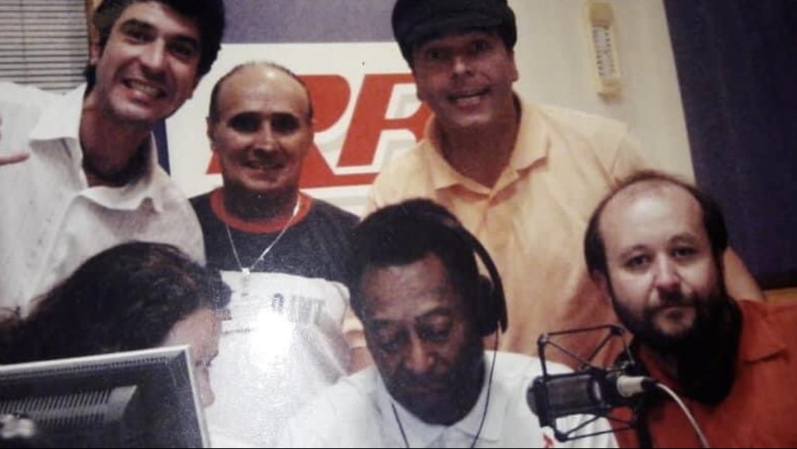 PARABÉNS REI!
Orgulho de ter o Pelé como ouvinte.
Ele fez duas músicas para o NA GERAL.