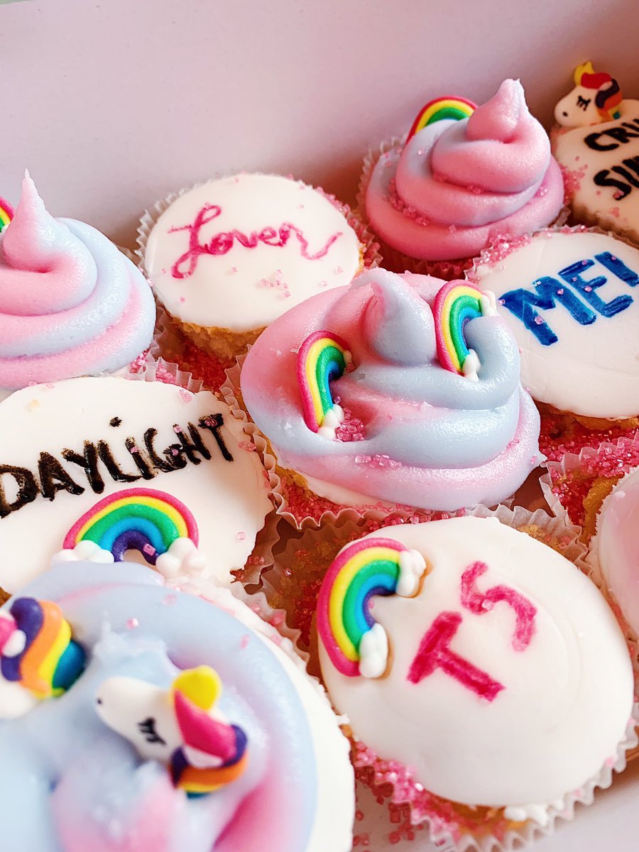 tanya1992x's tweet photo. @taylornation13 @peopleschoice The 1 thing I'm excited for is baking more Taylor Swift themed cupcakes! I vote for #TaylorSwift for #TheFemaleArtist at the #PCAs" 💓✨🎶 #TaylorVoting @taylorswift13 @taylornation13 https://t.co/6KV9eKEghq