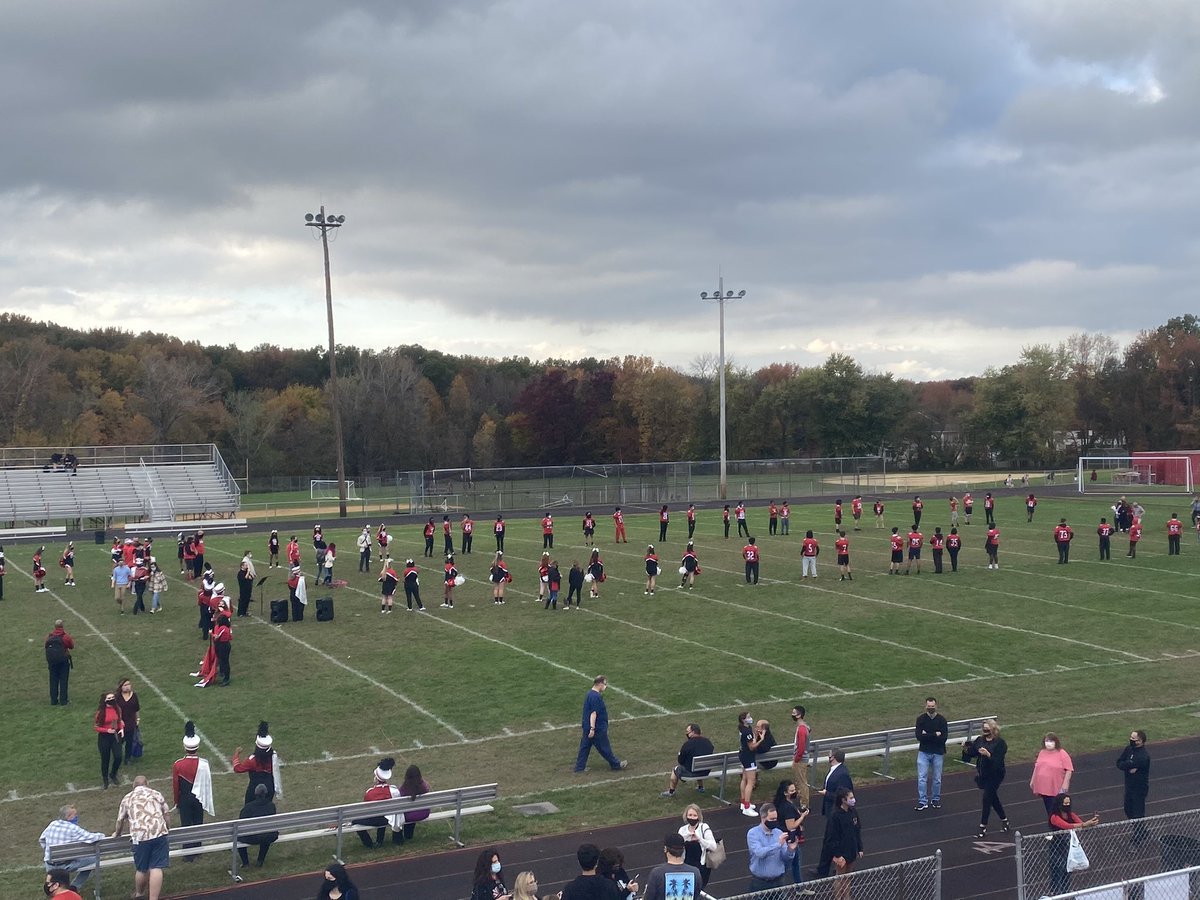 Even though the game got cancelled, we still honored our seniors out on the field this afternoon‼️‼️Congrats and thank you to all football, cheerleading, band, and color guard seniors for your hard work and dedication❤️🛡❤️🛡