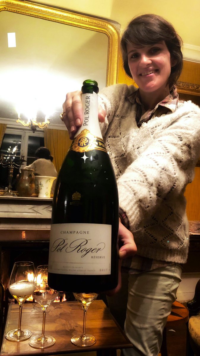 VickyWine's tweet photo. Happy #ChampagneDay! We saw it big :). Many thoughts to all my Champagne friends 🥂 🍾 💚 #polroger #enmagnum https://t.co/BNtp8CSb7o