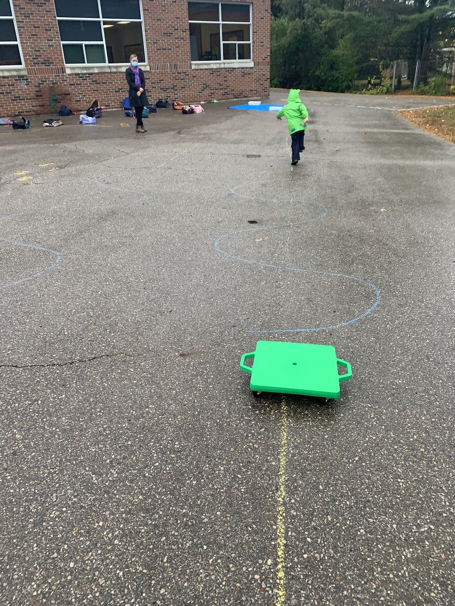 Kindergarten Room 14 tweet media