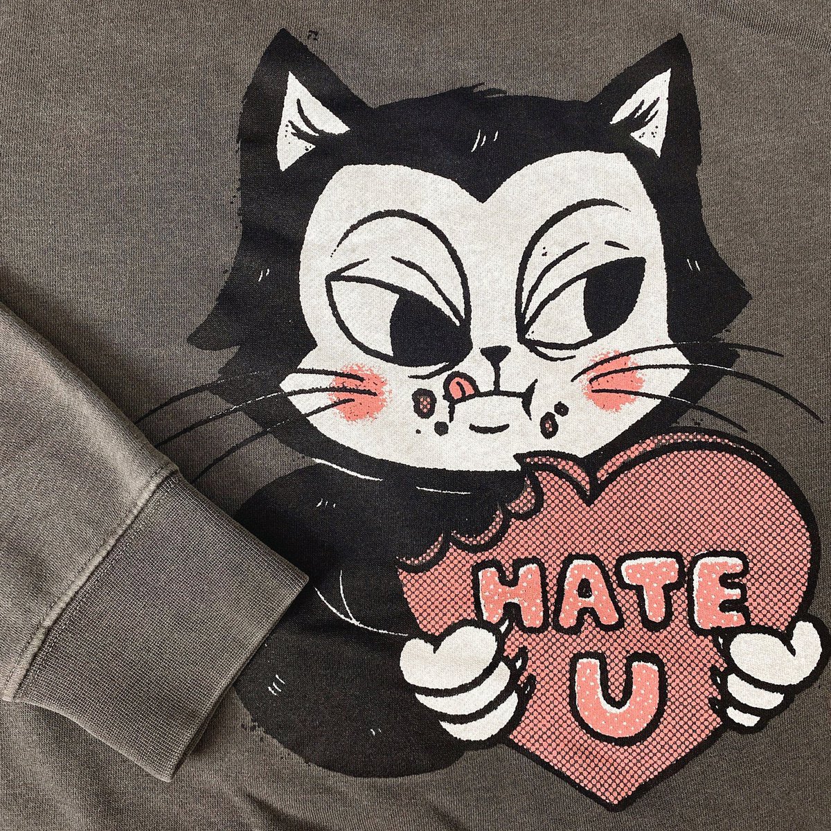 jasmine_blu's tweet photo. Kitty sweaters are finally back in stock just in time for the chilly weather 🌧 https://t.co/1XnUj5ib0h