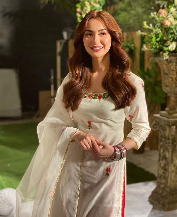 HaniaAmircom's tweet photo. Smile... God Has Better Plans..❤ https://t.co/N2dvW6D2Lu