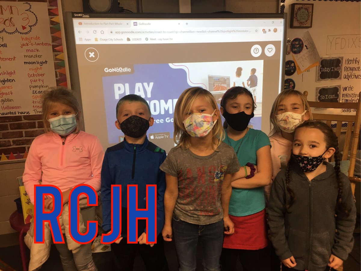 jennromine1's tweet photo. These first graders are ready for the Sunflower 🌻 Showdown! #aclassdivided #EMAW #RCJH #KU #KSTATE 💜💙❤️ https://t.co/8yKQry80S0