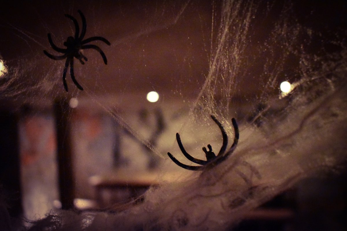 davidgoulden's tweet photo. I'm feeling a definate #Halloween vibe going on tonight @ShireHallDorset 🎃 #JusticeInTheBalance #History #Heritage #ShireHall #Dorchester #Dorset. https://t.co/ZBxShUlsSz