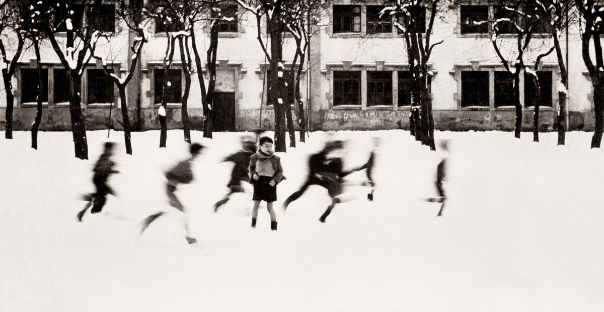 Esta maravilla de Alberto Schommer, entre otras, la podremos ver en La 2, este domingo 25 a las 21.30 h., en el documental "No sonría" de <a href="/Impres_TVE/">Imprescindibles TVE</a>.
Con intervenciones de Pérez SIquier, <a href="/diazmaroto/">José Mª Díaz-Maroto</a>, <a href="/juanluiscebrian/">Juan Luis Cebrián</a> o <a href="/GorkaLejarcegi/">Gorka Lejarcegi</a>, y música de <a href="/pelayoale/">Alejandro Pelayo</a>
¿Te lo vas a perder?