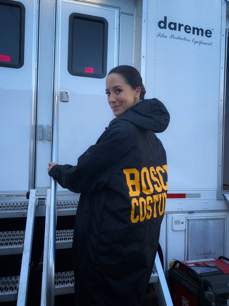 BrianaCap's tweet photo. One year ago today.
Never could have *imagined* it would be my last time on set for a while. Had I known, I definitely would have made a few extra trips to crafty.
#amazonbosch https://t.co/XXEgOYaHII