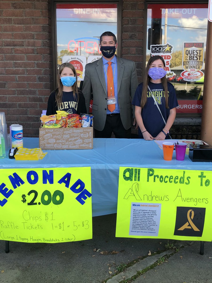 Hillcrest_ONeil's tweet photo. Team Jessie with a great lemonade stand outside Inferno Pizza tonight!  🍕 🍋 Special thanks to JRB Heating &amp; Cooling 🥵 🥶 and Inferno for helping the girls!!!  👍🏻 https://t.co/HyYeS5ilBF