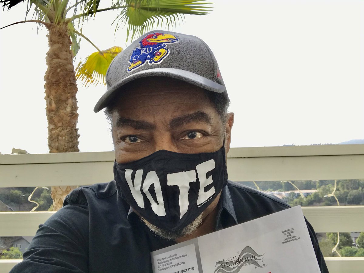VOTE!!VOTE!! It’s crucial! @FremontCTheatre #Democrats #Republicans @linseygodfrey #2020 Election #USA https://t.co/OhrLgULe5B
