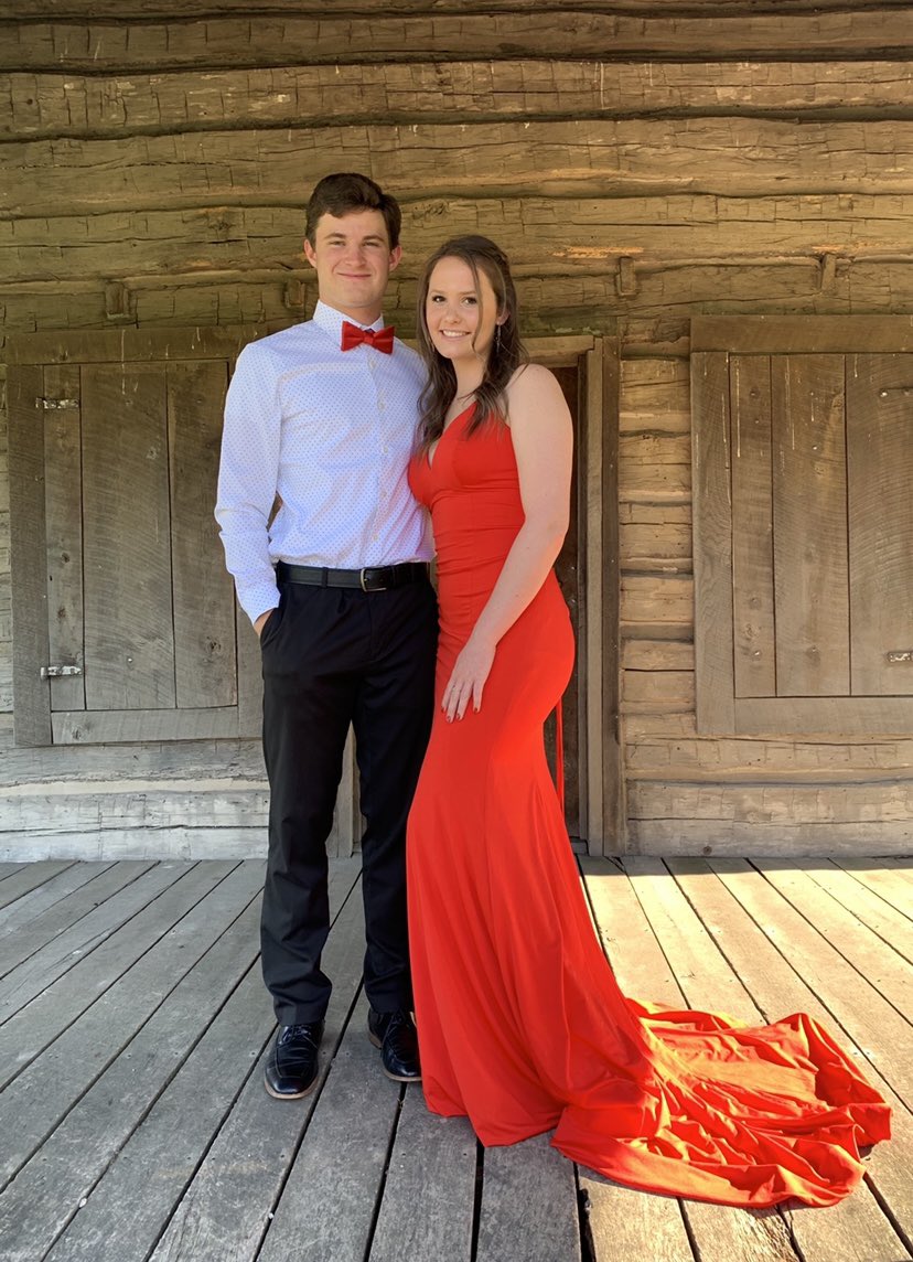 aricadougherty's tweet photo. happy birthday aus💕 i hope u have the best day ever bc u deserve it!! thank you for being my person and just being u! i love you so much❤️ @ausfent1 https://t.co/PFFoptc0Id