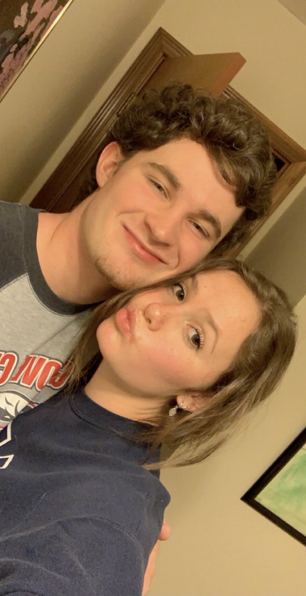 aricadougherty's tweet photo. happy birthday aus💕 i hope u have the best day ever bc u deserve it!! thank you for being my person and just being u! i love you so much❤️ @ausfent1 https://t.co/PFFoptc0Id