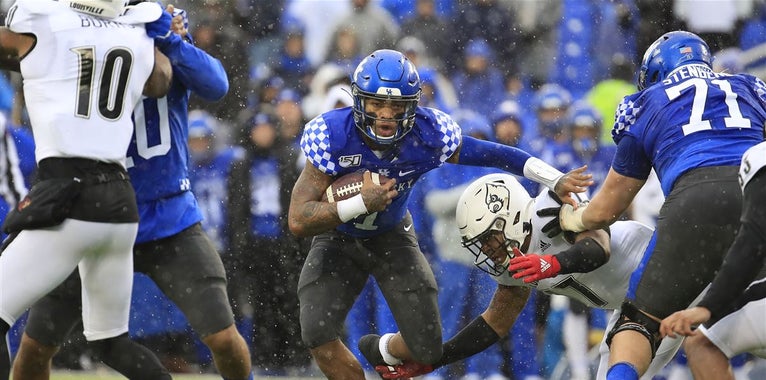 Kentucky-Louisville football series extended
https://t.co/0A4XkAN2Uo #BBN https://t.co/NzNYgculew