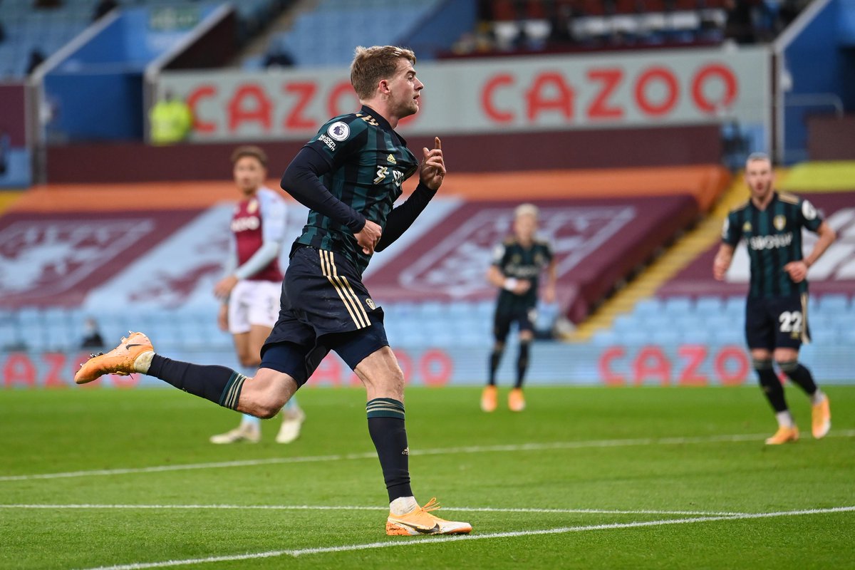OfficialFPL's tweet photo. Patrick Bamford giving us that Friday Feeling 😍

#FPL #AVLLEE https://t.co/qJEgKlOxeL