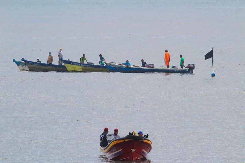 Cmigueljimenez's tweet photo. Cómo Alcaldía Municipal, esta tarde patrocinamos la tradicional carrera de lanchas en el mar 2020, otorgando más de $500.00 en premios a los pescadores ganadores. @tcsnoticias @Codigo21GMV @radiolalibertad @noticias4vision https://t.co/Kdu6SikHSy