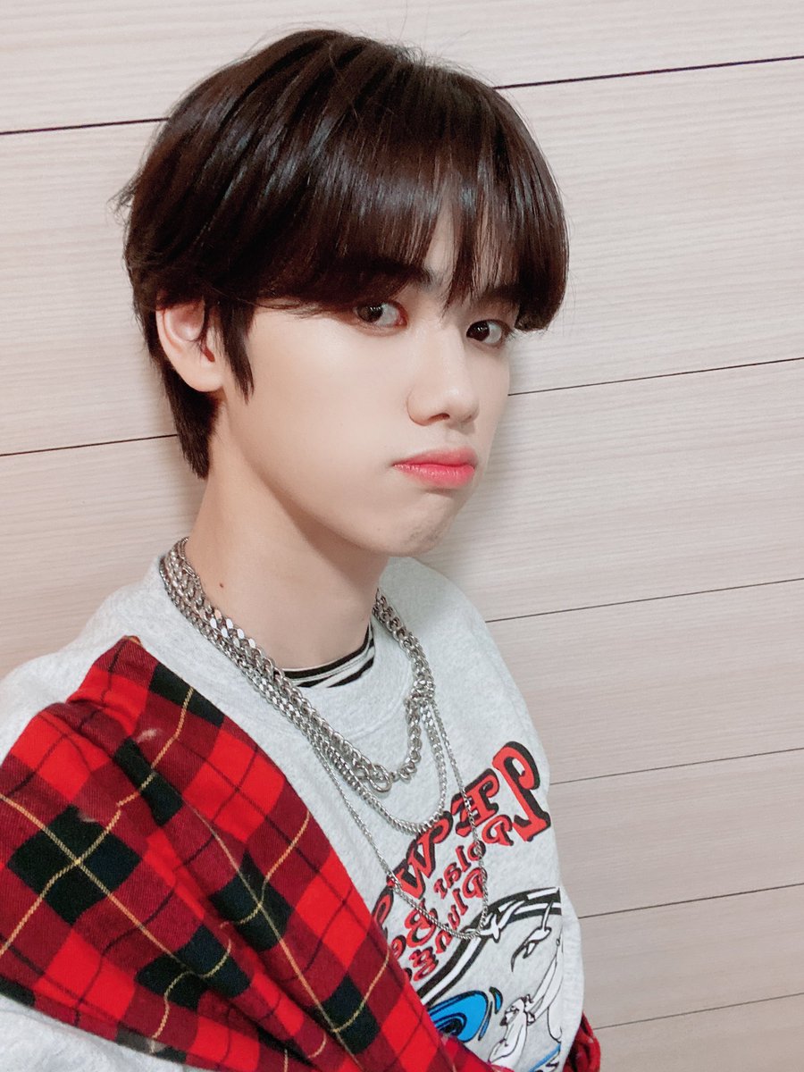MinheeChile's tweet photo. [Oficial • 201023] Actualización de #Minhee en el Twitter de los miembros de #CRAVITY.

"Hoy tuve la frente cubierta ><"

Cr. Cravity_twt
Trad. Inglés: gomjungmo
[Minhee Chile]🧃 https://t.co/7aYYiz1ujR