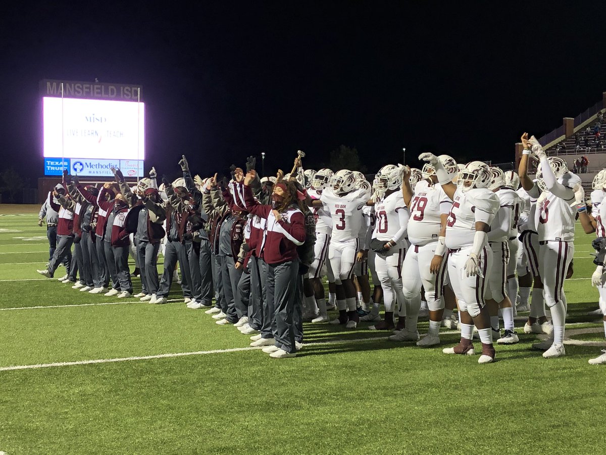 roisdathletics's tweet photo. Red Oak Varsity Football  wins 45-21 over Mansfield Legacy! https://t.co/Iszvpgnl34