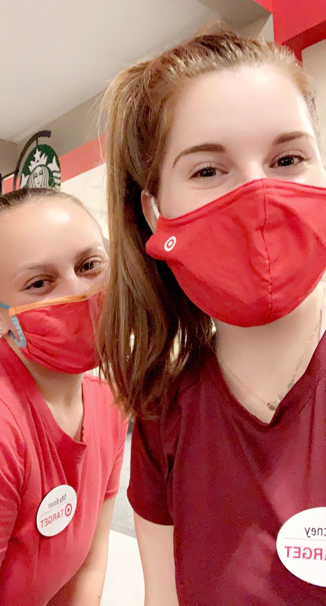 My Closing Team Lead position has come to an end, but only new beginnings for @MadyJTarget ! Mady I’m so proud of everything you’ve accomplished and so happy to have been your mentor! Welcome to #THE354 leadership team! <a href="/TargetCher/">Cherese C</a> <a href="/courtshellnu/">Courtney 🎯</a> <a href="/KippLaura/">Laura Kipp</a>