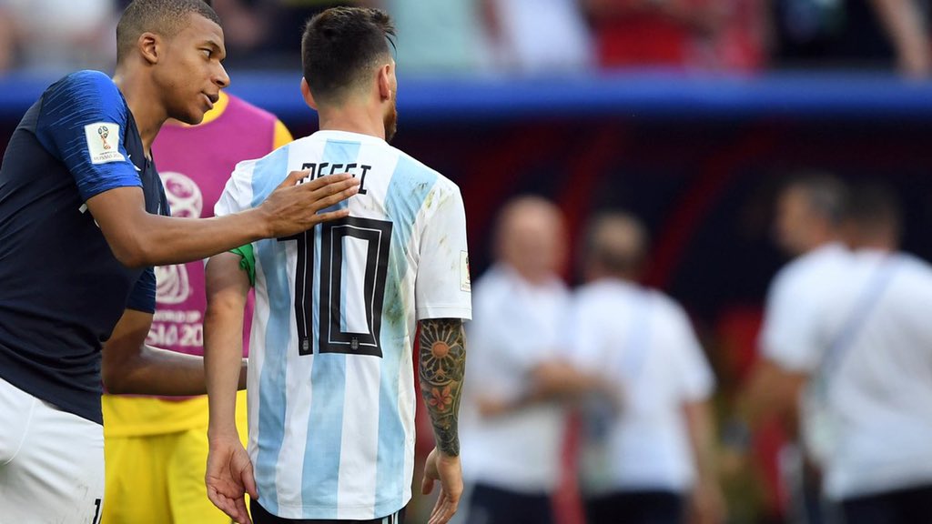 ShuffleFC's tweet photo. KYLIAN MBAPPE:

“Today, I see who are the best players: Cristiano Ronaldo and Lionel Messi. I consider myself a good player and I’m happy with my career. But I know I’m several steps behind them. I’m not up there with them yet.” https://t.co/aH2i2bskOb