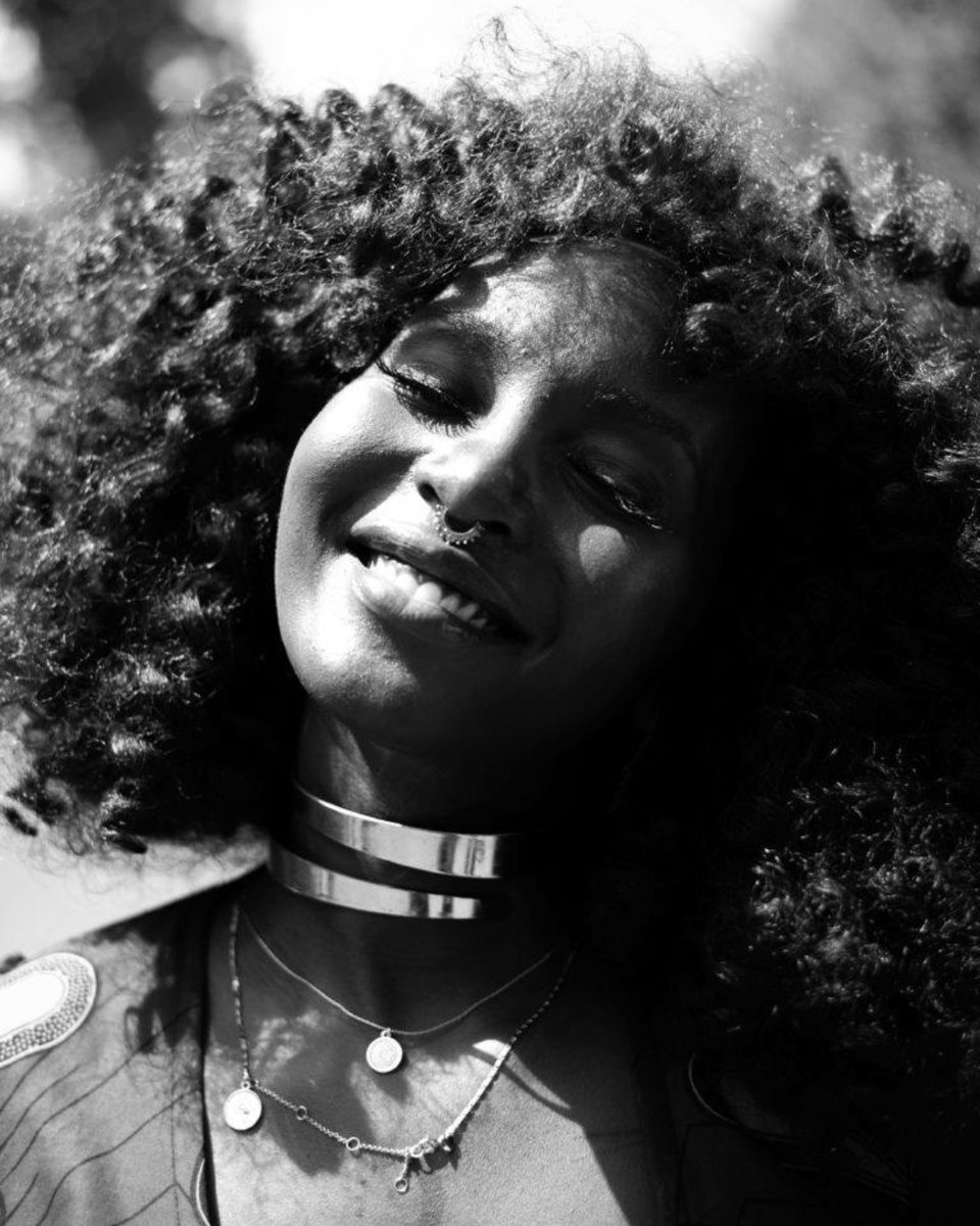 afropunk's tweet photo. This photo of @simimoonlight is how happy we feel rn.
Goodnight AFROPUNK fam!! Thanks for the best day ever. Rest up! Our quest for justice and joy never ends. #Ideaville begins again tomorrow at 10AM EST. We love you 😭🖤🚀
📸: @byDVNLLN taken at #AFROPUNKBrooklyn 2019 https://t.co/P5hbY9DI7X
