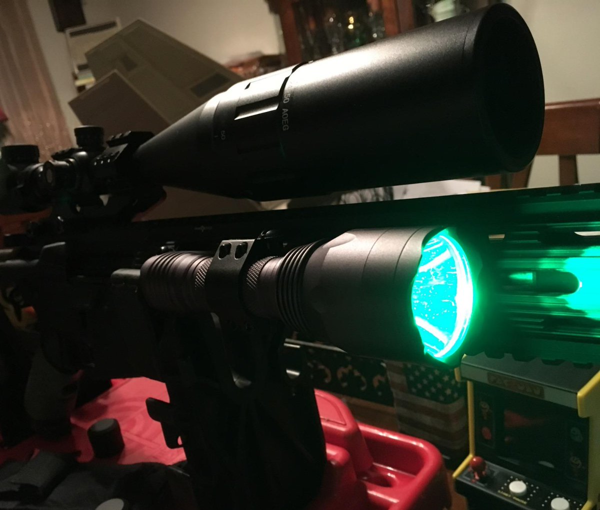 Wedrpvwqhucc0ii's tweet photo. #VASTFIRE 350 Yard #CREE #LED #Green #Flashlight #Kit #Hog #Coyote Varmints #Predator Long Range Night Hunting Light 
Solid stream long range beam with just enough flood to illuminate outside the beam
$39.99  https://t.co/NAjvj5TPjx https://t.co/Re3oXWloW2