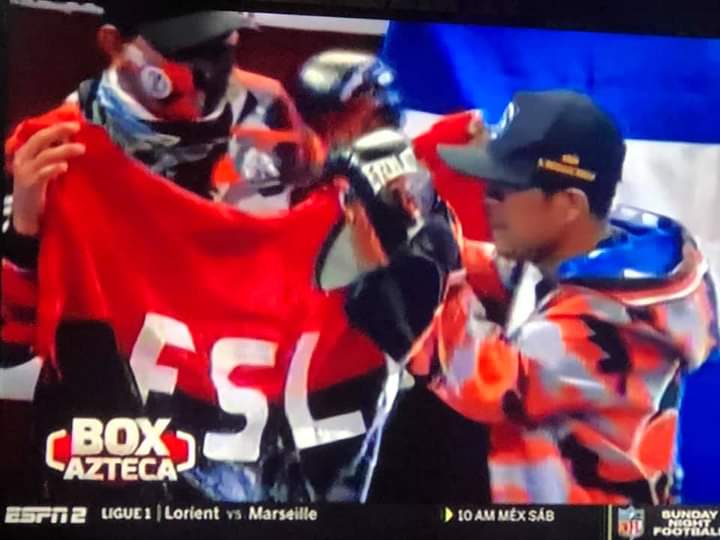 DonaldPonce17's tweet photo. #VamosChocolate @DonaldPonce17 a un raund de ganar la pelea el chocolate gana 9 raund y pierde 2 https://t.co/TtGQUgzD8r