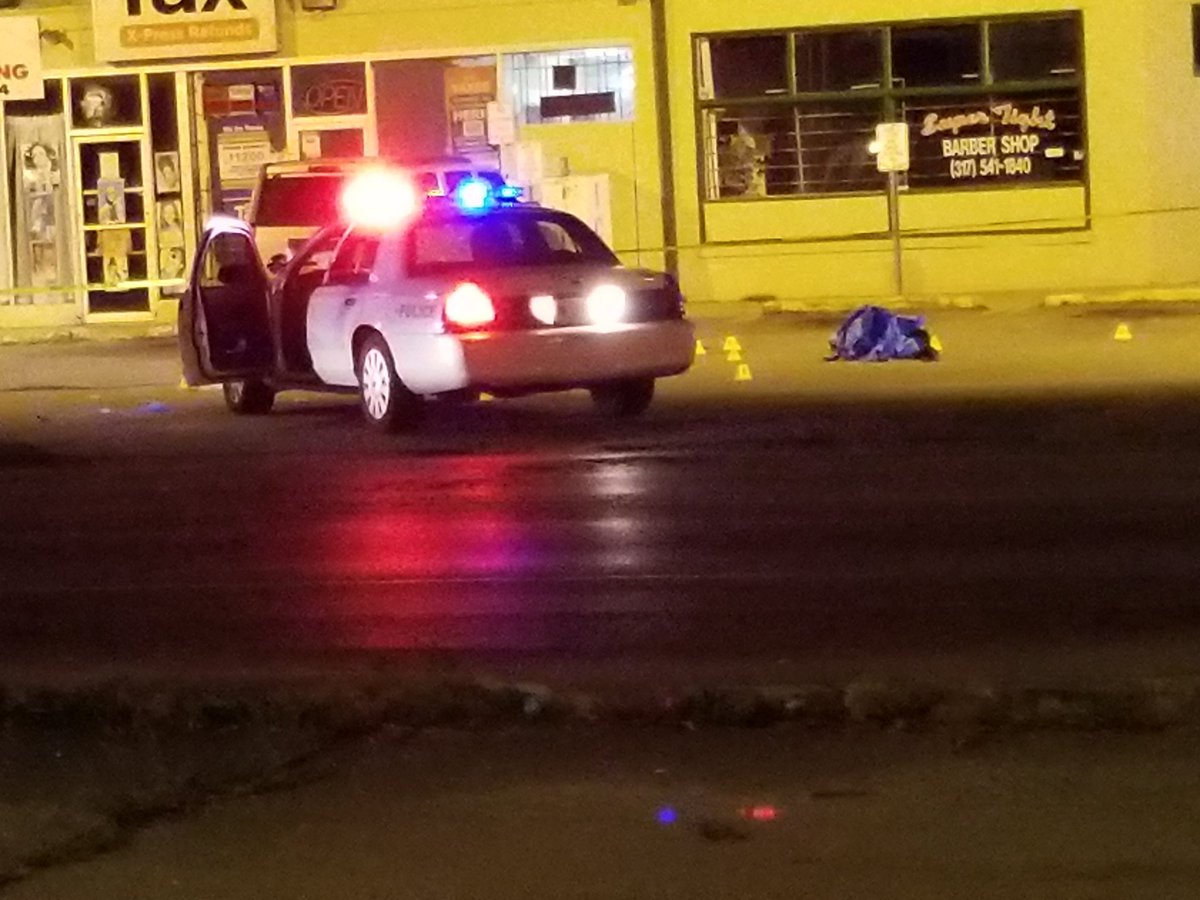 charlesharriso5's tweet photo. From 2000 to 2012 Indy averaged 96 criminal homicides each yr. During those 12 yrs elected officials, IMPD, anti-violence groups, clergy, & neighborhoods worked together to curb the violence. The city had a bottom up neighborhood driven approach to reducing violence. https://t.co/AE6etg2lPI