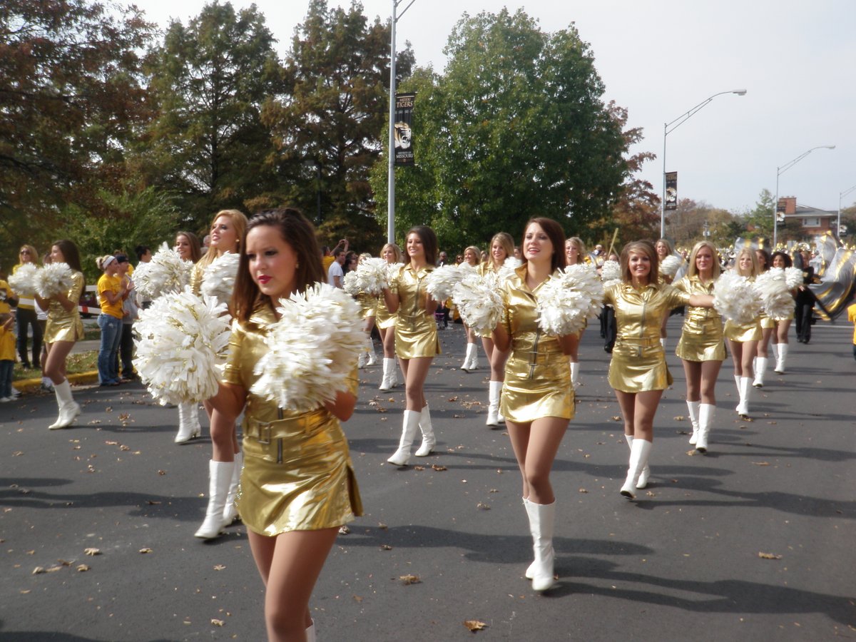 Lot’s of pictures with and of the  @MizGoldenGirls …