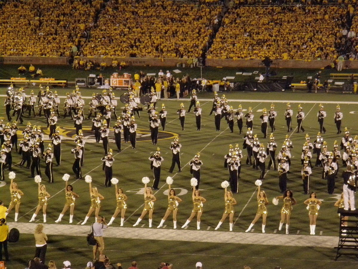 Lot’s of pictures with and of the  @MizGoldenGirls …