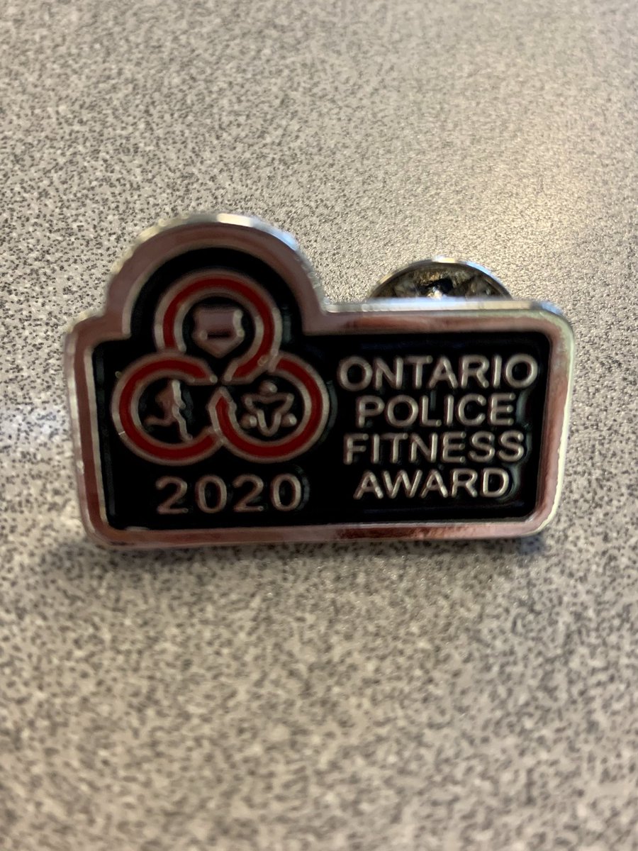 AlexisPetrovic's tweet photo. Today I got my 12th Ontario Police Fitness Pin! I’m not a spring chicken anymore but I can still manage a mile and a half! 💪🏼 👮 #pintest @HamiltonPolice https://t.co/cFUr78UhcP