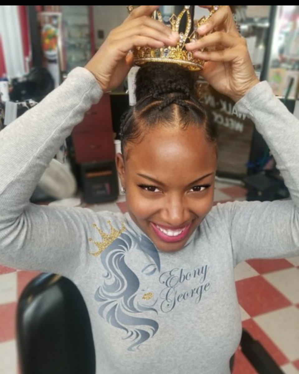 mutanispocket's tweet photo. Let's wish our CEO a happy birthday on her birthday weekend. Keep shining, Queen! 👑 We appreciate the work you do. MP team = family 🥰

#birthday #celebrate #cakes #libraseason#fiesta #DC #eastafrica #family #mutanispocket https://t.co/OKlD1NwCos