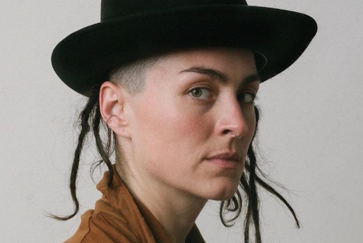 NotYerAvgChick's tweet photo. .@toriiwolf fans check out my @StarryMag exclusive interview with the #singersongwriter at https://t.co/a5donOd1Eg! We talk latest single "Wash Away," songwriting, upcoming music and more! #newmusic #WashAway #ToriiWolf https://t.co/IOzx74VLoQ