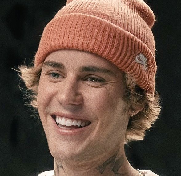 adnvodka's tweet photo. feeling blessed for justin bieber existence https://t.co/rJnITlSbPV