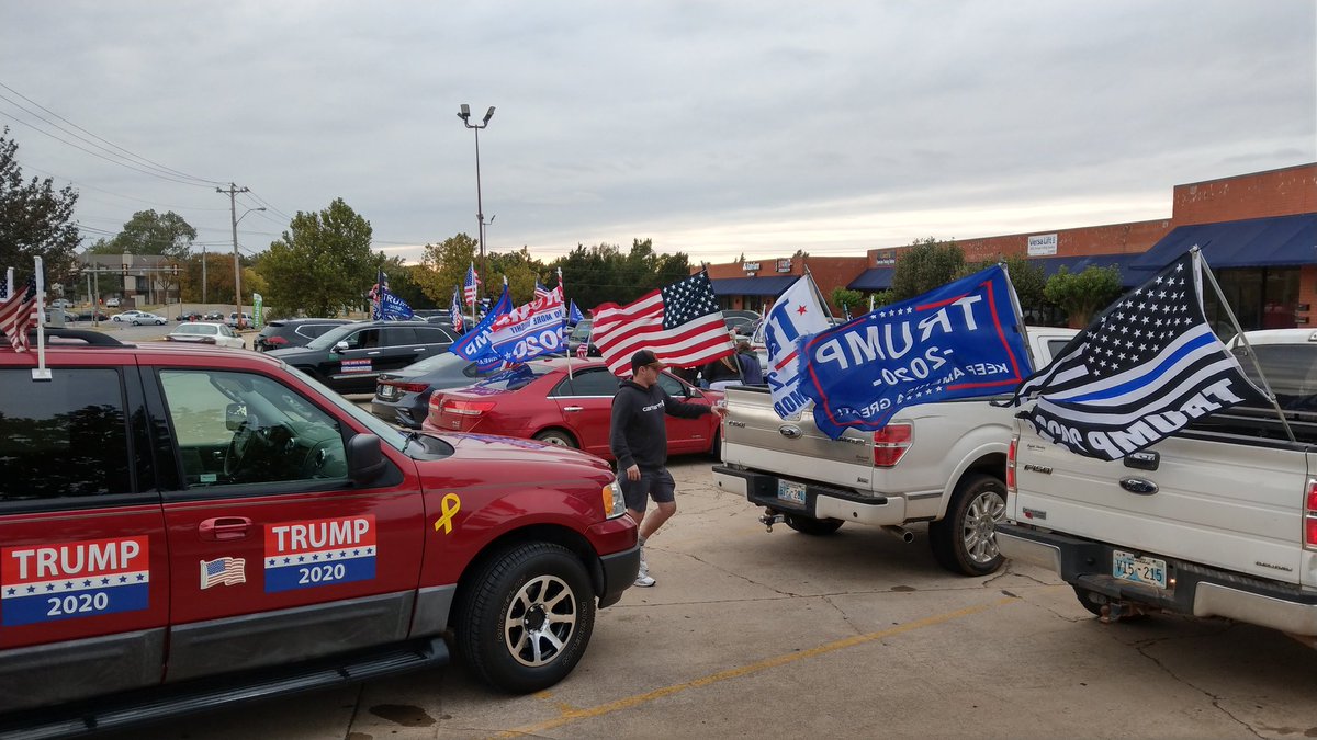 FoaRyan's tweet photo. Going for a lakeside #DriveFor45 cruise with @mnaik63! #trump2020 #MAGA https://t.co/uUTeJBtpNc